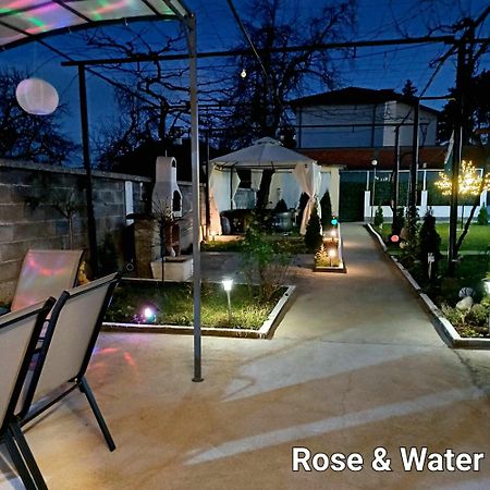 Rose&Water Guest house Pavel Banya Extérieur photo