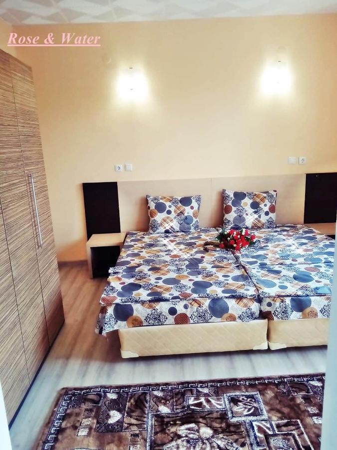 Rose&Water Guest house Pavel Banya Extérieur photo