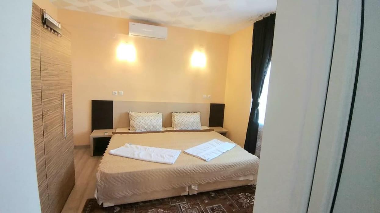 Rose&Water Guest house Pavel Banya Extérieur photo