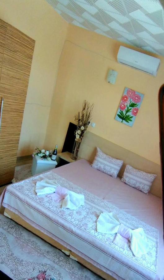 Rose&Water Guest house Pavel Banya Extérieur photo