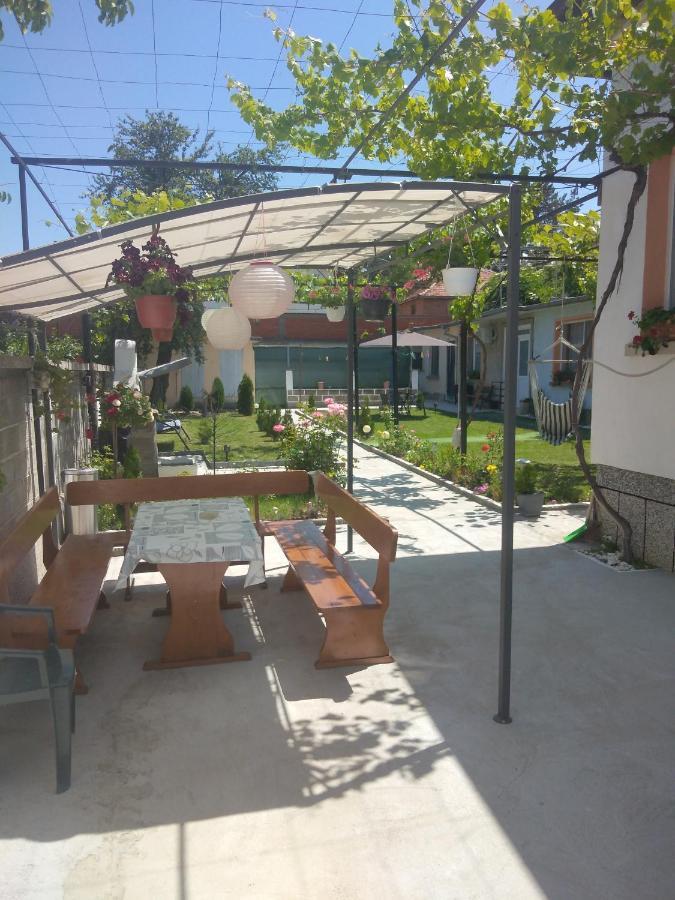 Rose&Water Guest house Pavel Banya Extérieur photo