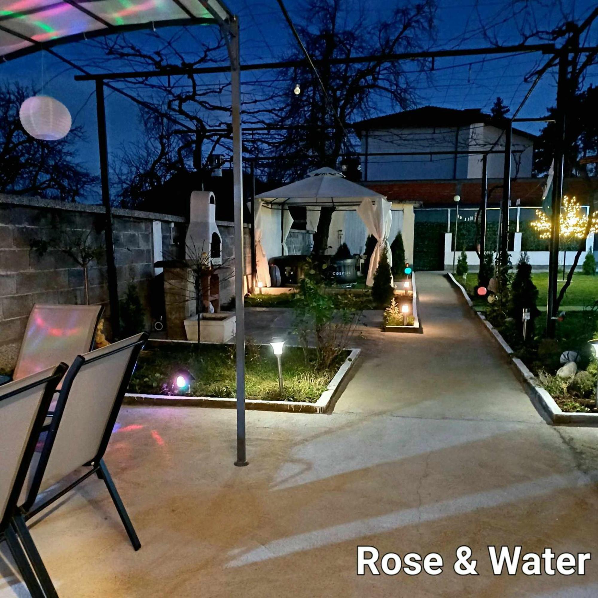 Rose&Water Guest house Pavel Banya Extérieur photo
